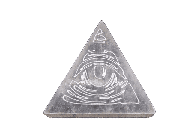 Pyramide 2D Sélénite gravée 3ème oeil 8cm